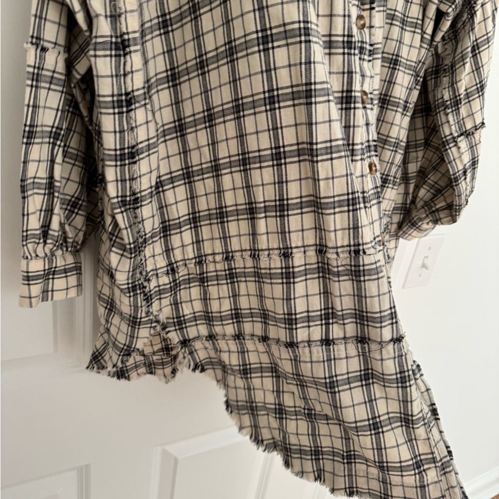 Plaid Button-Up Shirt - Picture 4 of 4